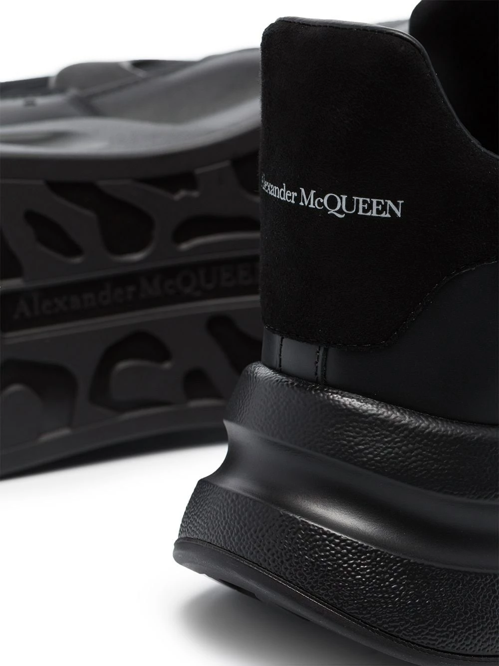 Alexander McQueen Oversized Runner low top sneakers 3 Alexander McQueen Oversized Runner low-top sneakers