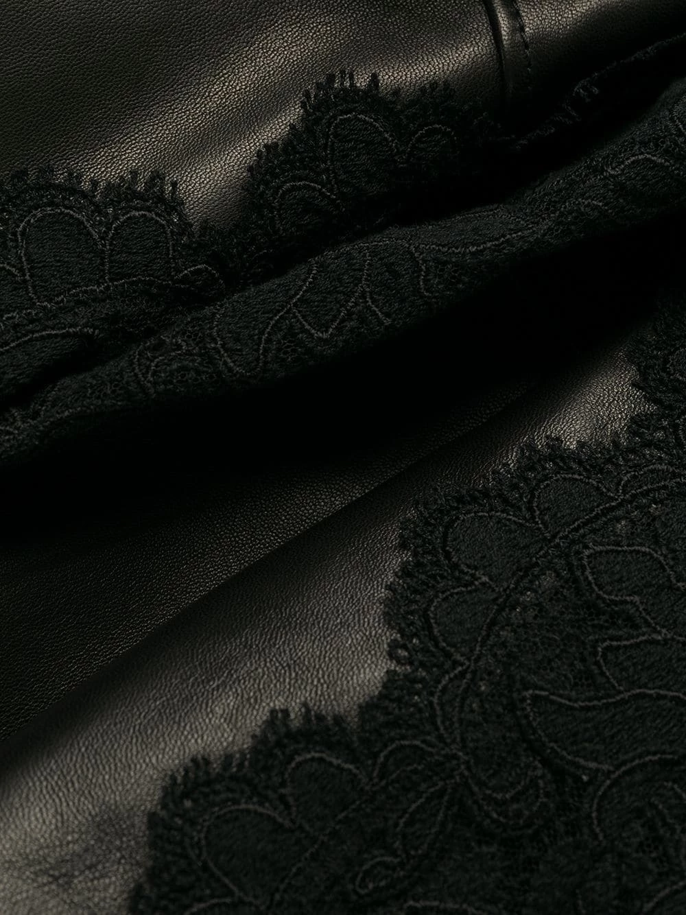 Alexander McQueen Lace hem double breasted coat 6 Alexander McQueen lace hem double-breasted coat