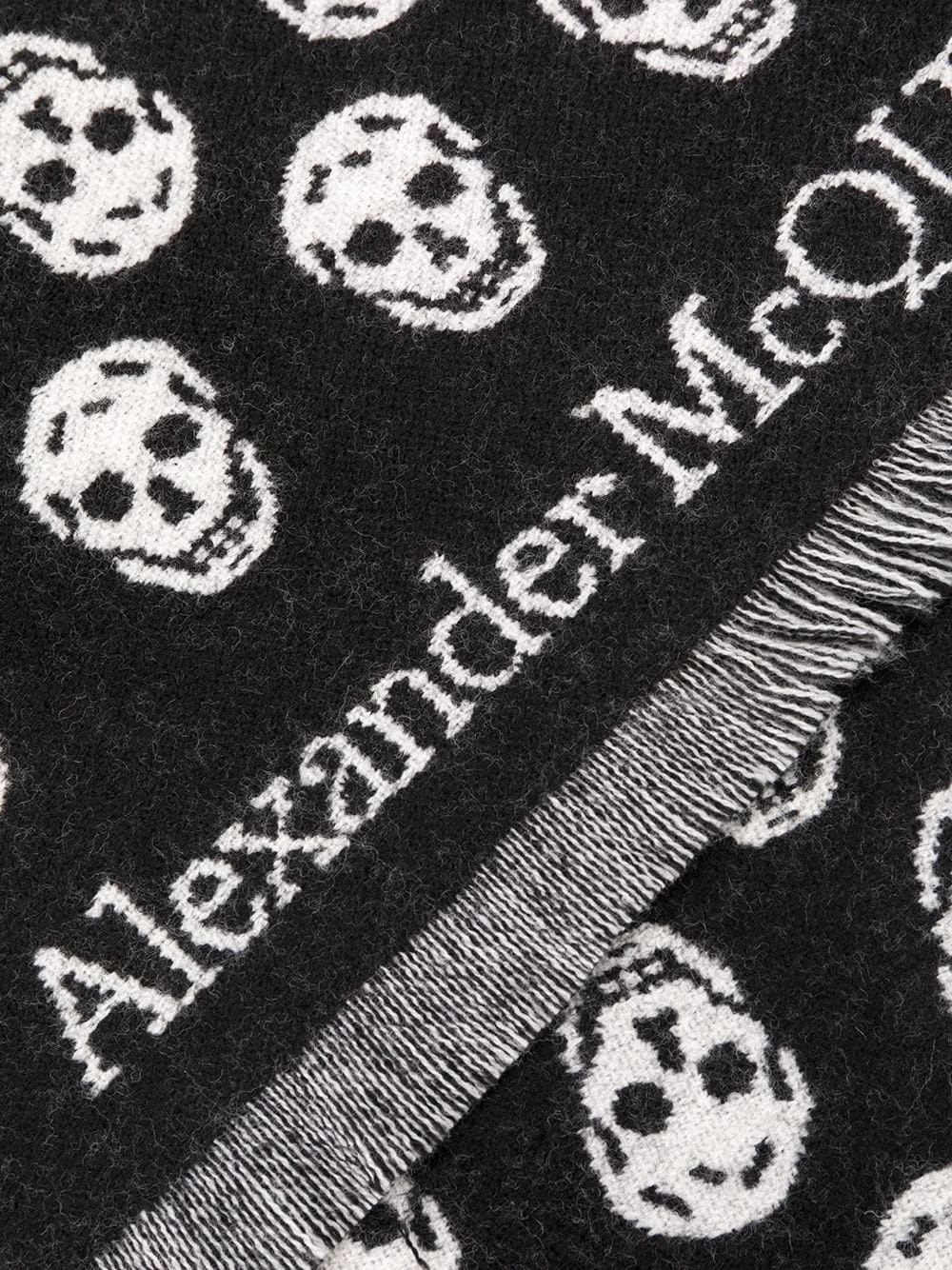 Alexander McQueen Skull jacquard woven scarf 3 Alexander McQueen skull jacquard-woven scarf