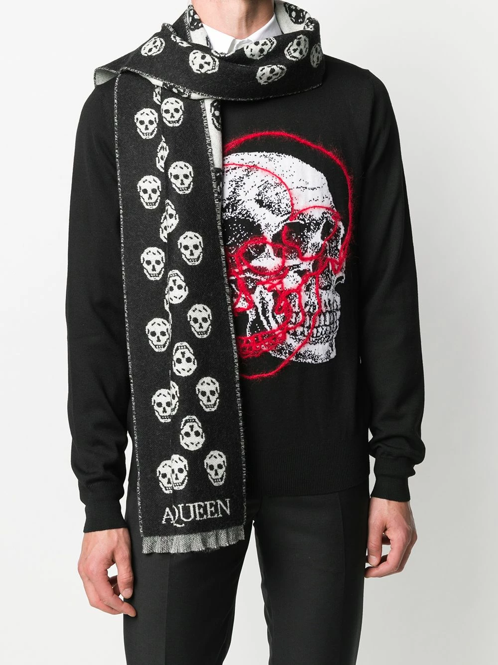 Alexander McQueen Skull jacquard woven scarf 2 Alexander McQueen skull jacquard-woven scarf
