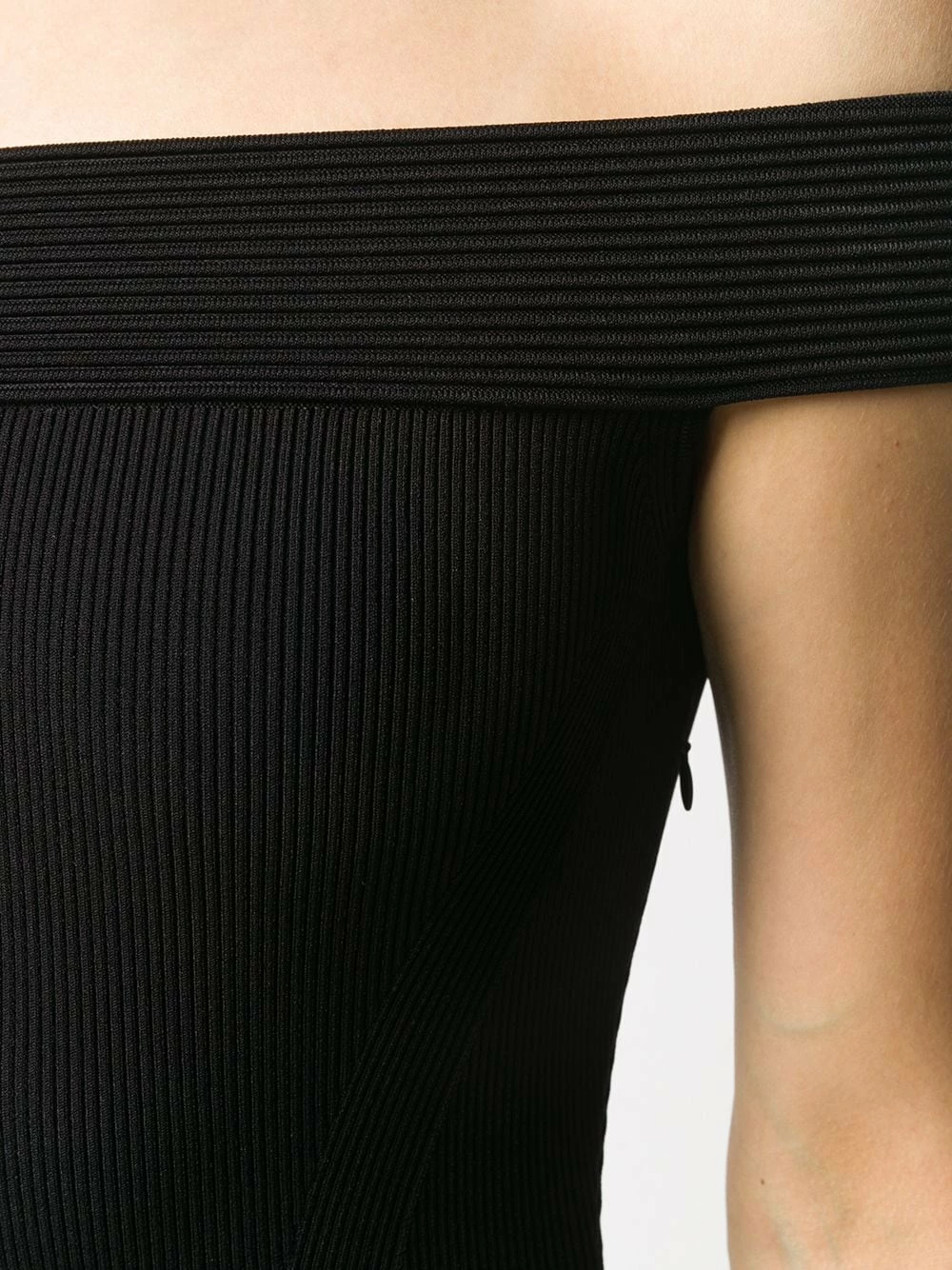 Alexander McQueen Off shoulder ribbed knit dress 5 Alexander McQueen off-shoulder ribbed-knit dress