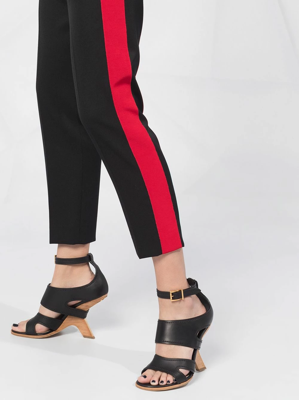 Alexander McQueen Side panel tailored trousers 5 Alexander McQueen side-panel tailored trousers