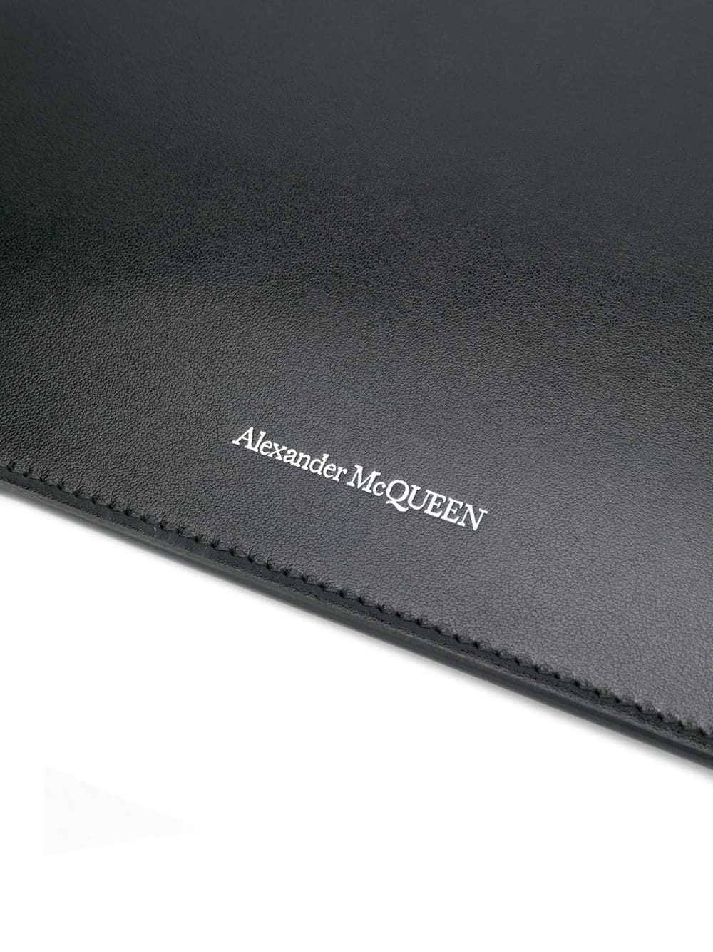 Alexander McQueen Logo print zip clutch 4 Alexander McQueen logo-print zip clutch