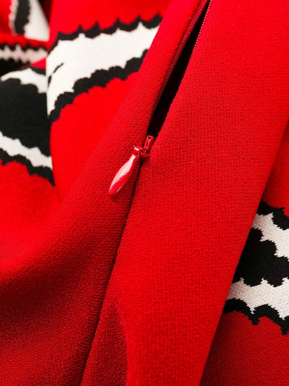 Alexander McQueen V neck flared dress 7 Alexander McQueen V-neck flared dress