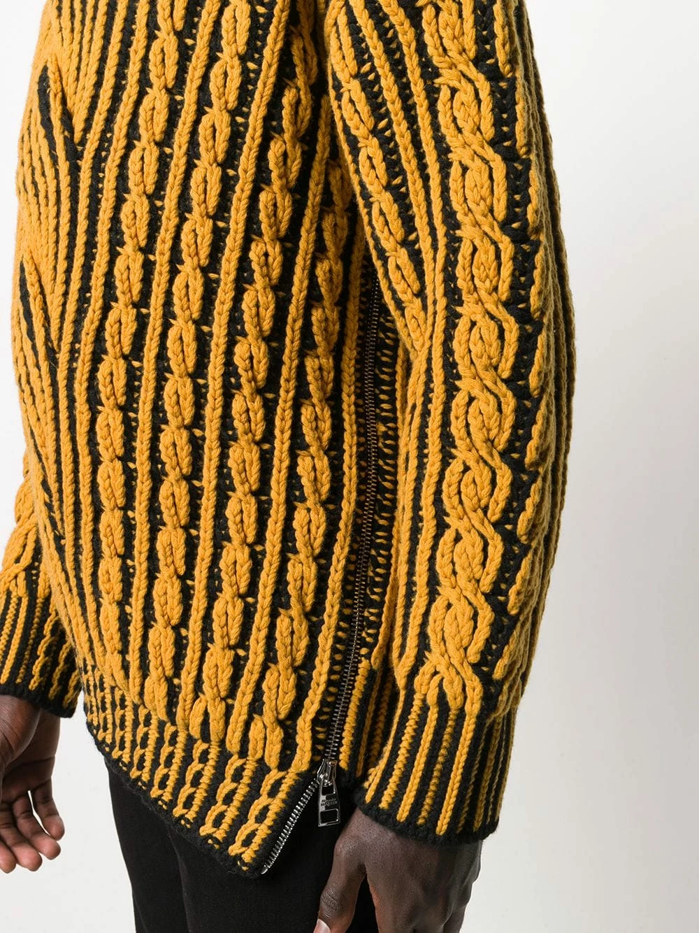 Alexander McQueen Zip detail cable knit jumper 5 Alexander McQueen zip-detail cable knit jumper