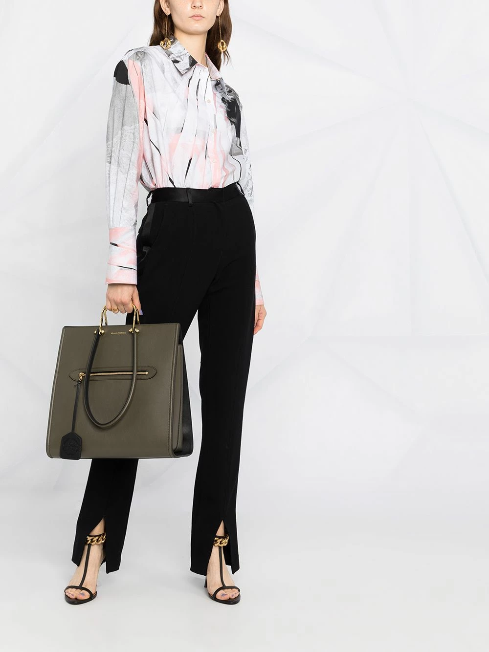 Alexander McQueen Logo tag tote bag 2 Alexander McQueen logo-tag tote bag