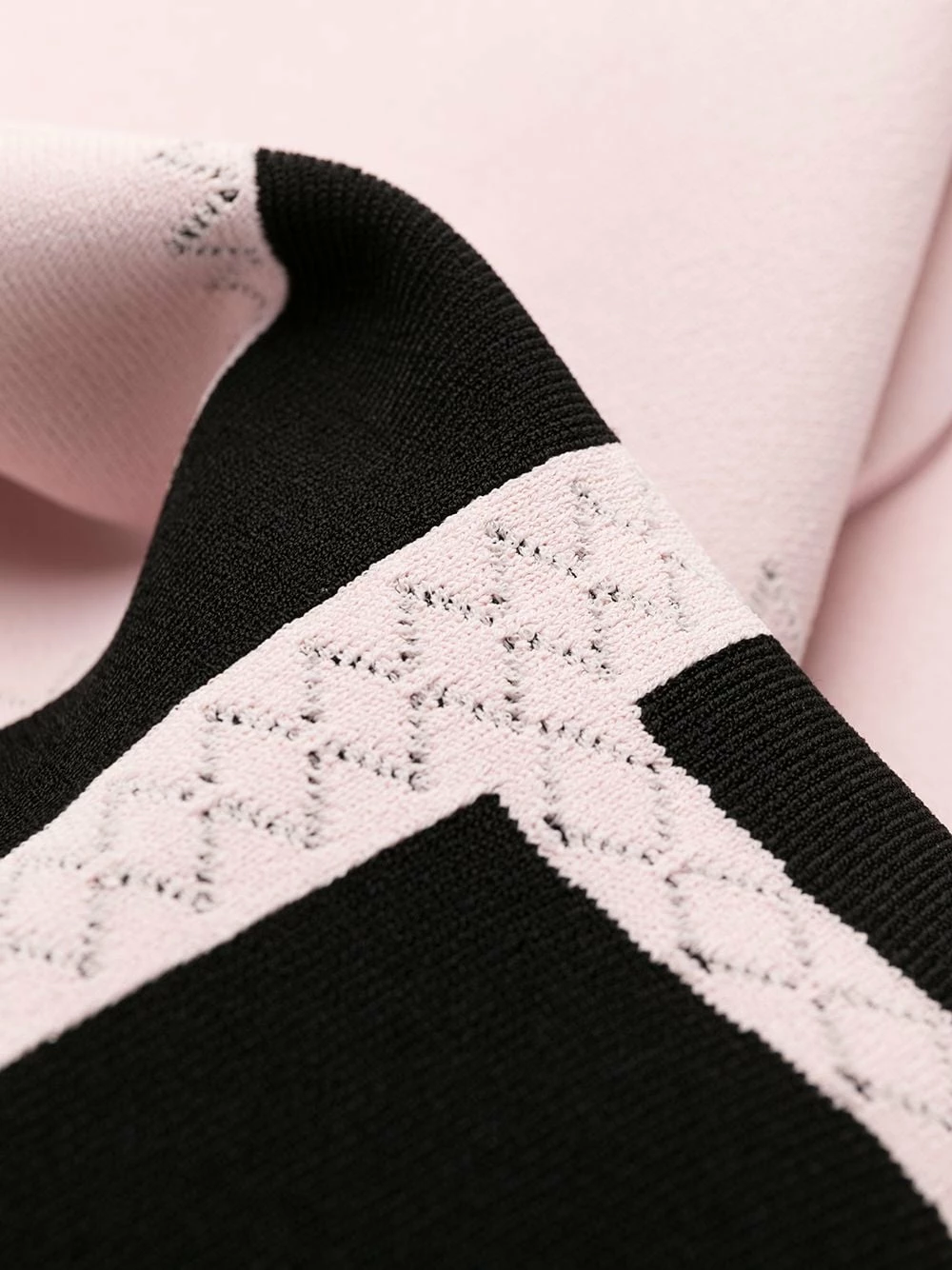 Alexander McQueen Colour block flared dress 8 Alexander McQueen colour-block flared dress