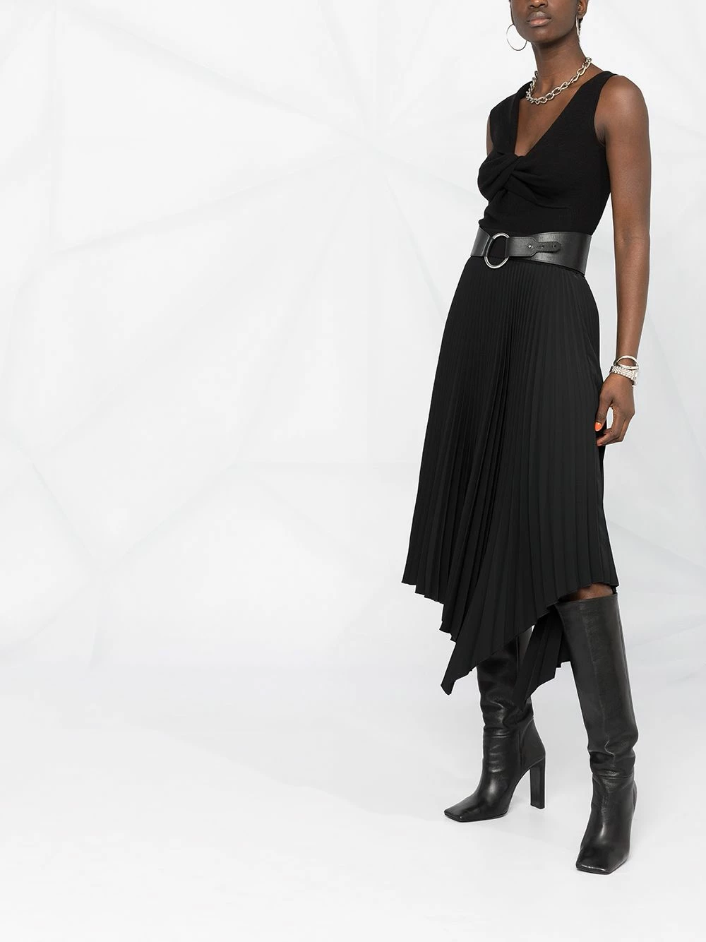 Alexander McQueen Knitted V neck top 6 Alexander McQueen knitted V-neck top