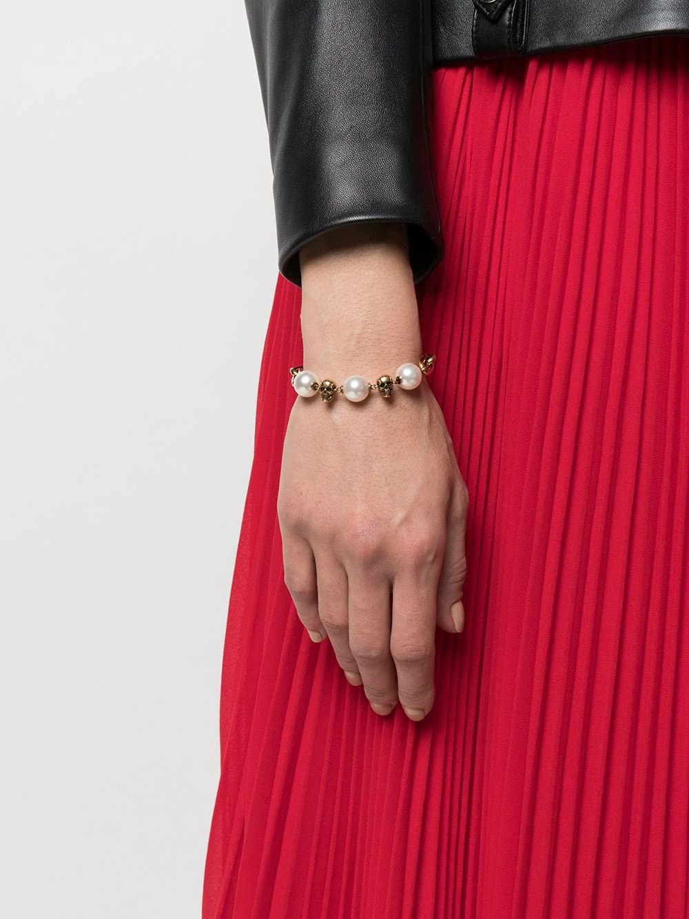 Alexander McQueen Pearl embellished skull bracelet 2 Alexander McQueen pearl-embellished skull bracelet
