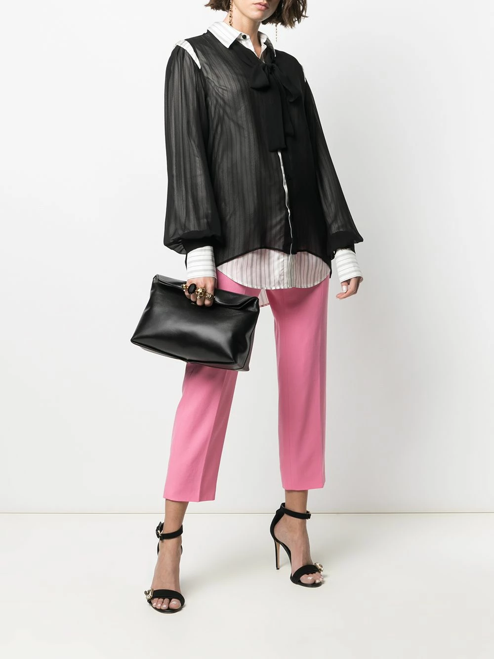 Alexander McQueen Crystal embellished ring detail clutch bag 2 Alexander McQueen crystal-embellished ring-detail clutch bag