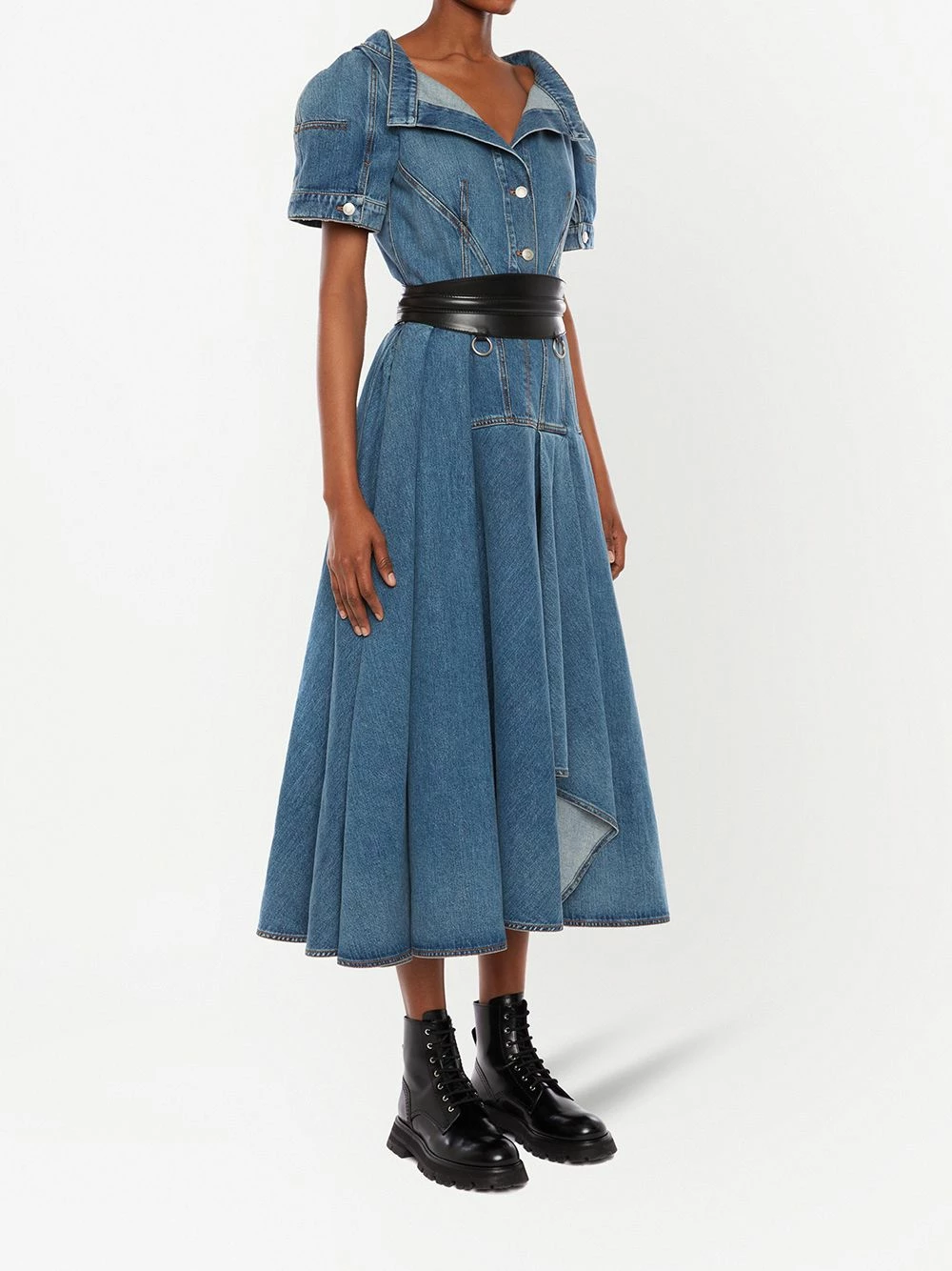 Alexander McQueen V neck midi denim dress 3 Alexander McQueen V-neck midi denim dress