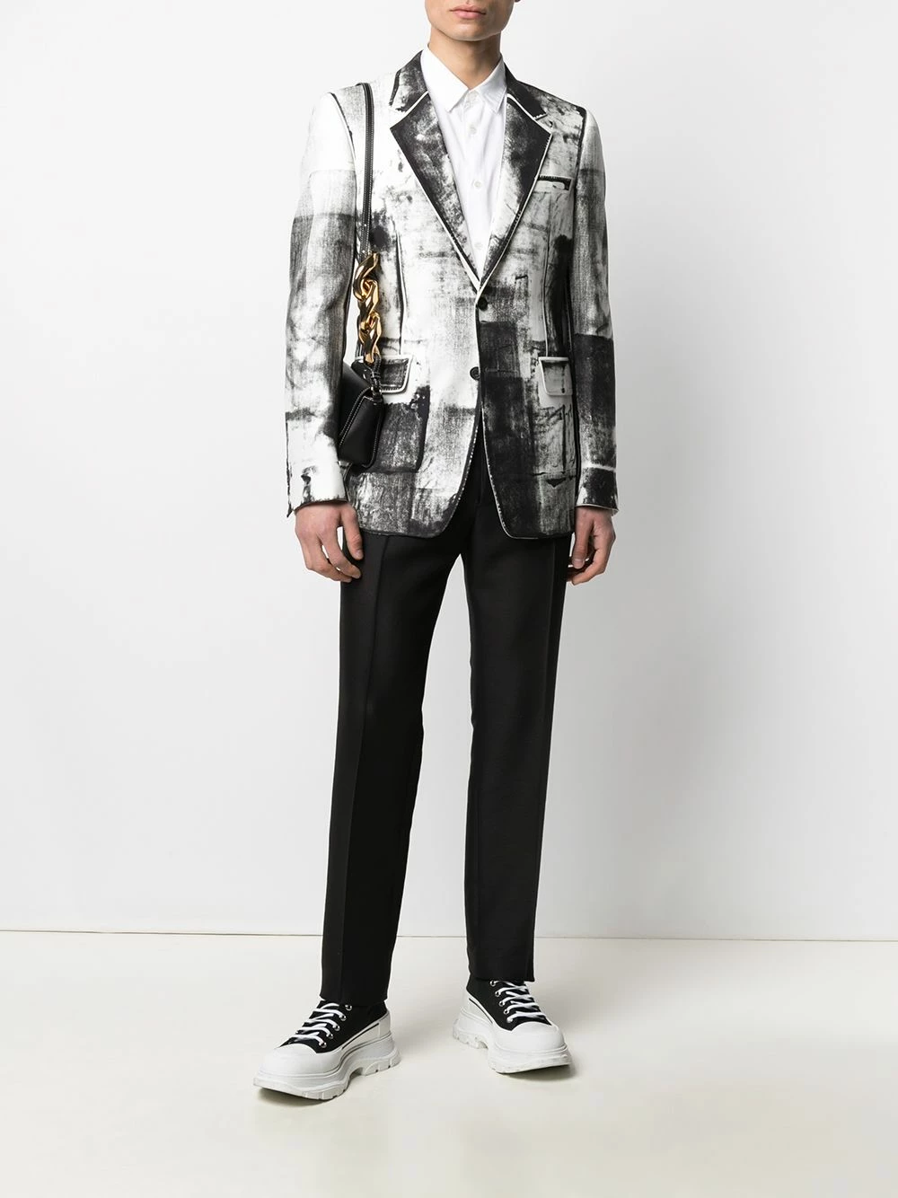 Alexander McQueen Trompe l'oeil single breasted blazer 2 Alexander McQueen Trompe-l'oeil single-breasted blazer