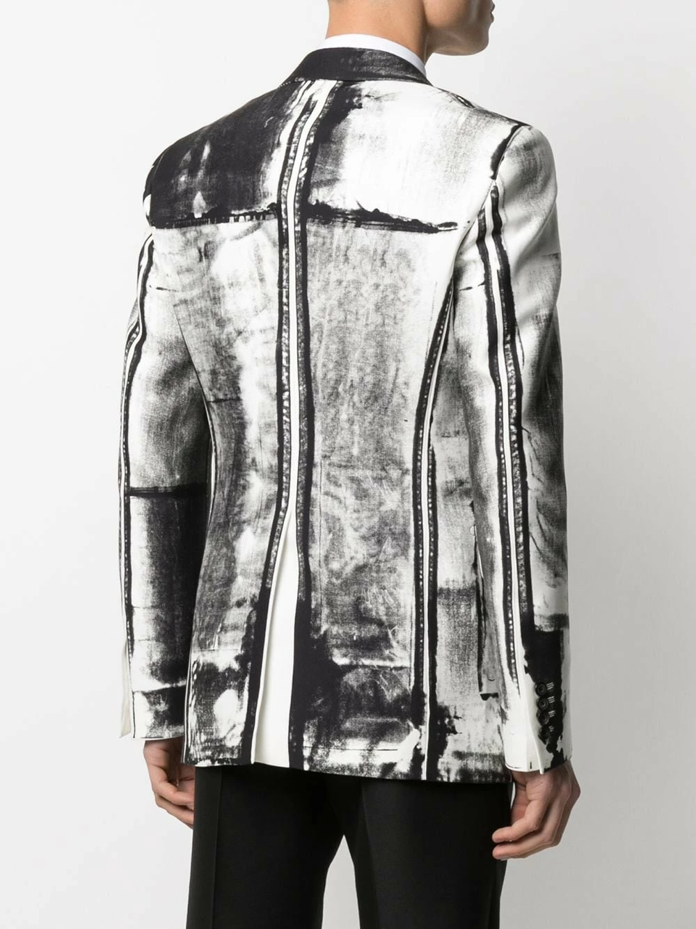 Alexander McQueen Trompe l'oeil single breasted blazer 4 Alexander McQueen Trompe-l'oeil single-breasted blazer