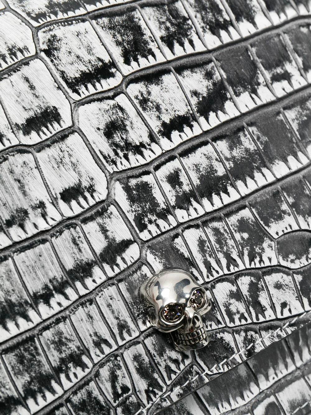 Alexander McQueen Crocodile effect shoulder bag 4 Alexander McQueen crocodile-effect shoulder bag