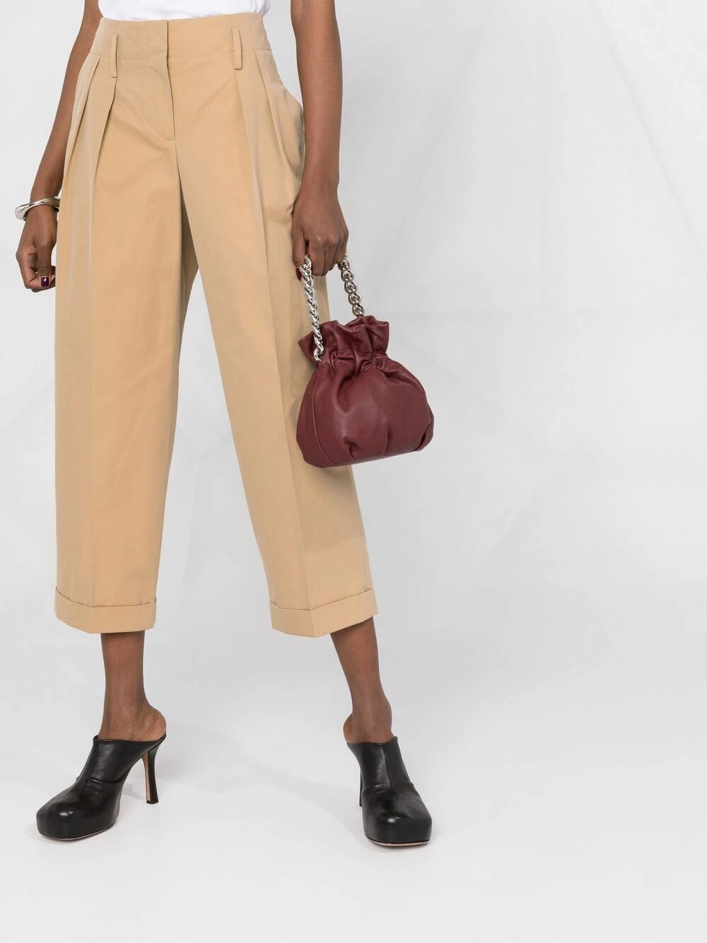 Alexander McQueen Turn up hem cropped trousers 5 Alexander McQueen turn-up hem cropped trousers