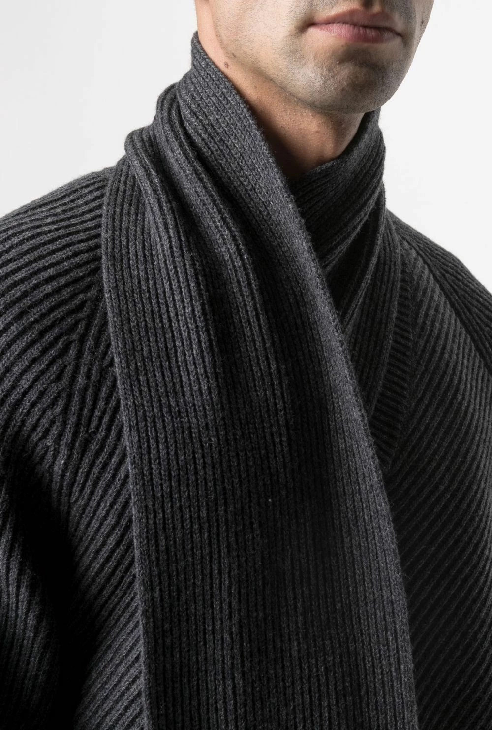 Alexander McQueen Scarf neck wool jumper 5 Alexander McQueen scarf-neck wool jumper