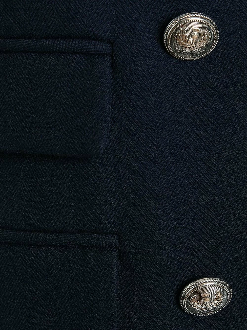 Alexander McQueen Knitted double breasted coat 5 Alexander McQueen knitted double-breasted coat