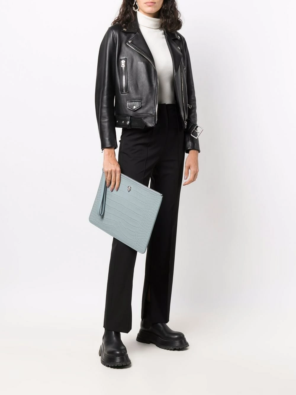 Alexander McQueen Crocodile effect skull stud clutch bag 2 Alexander McQueen crocodile-effect skull-stud clutch bag