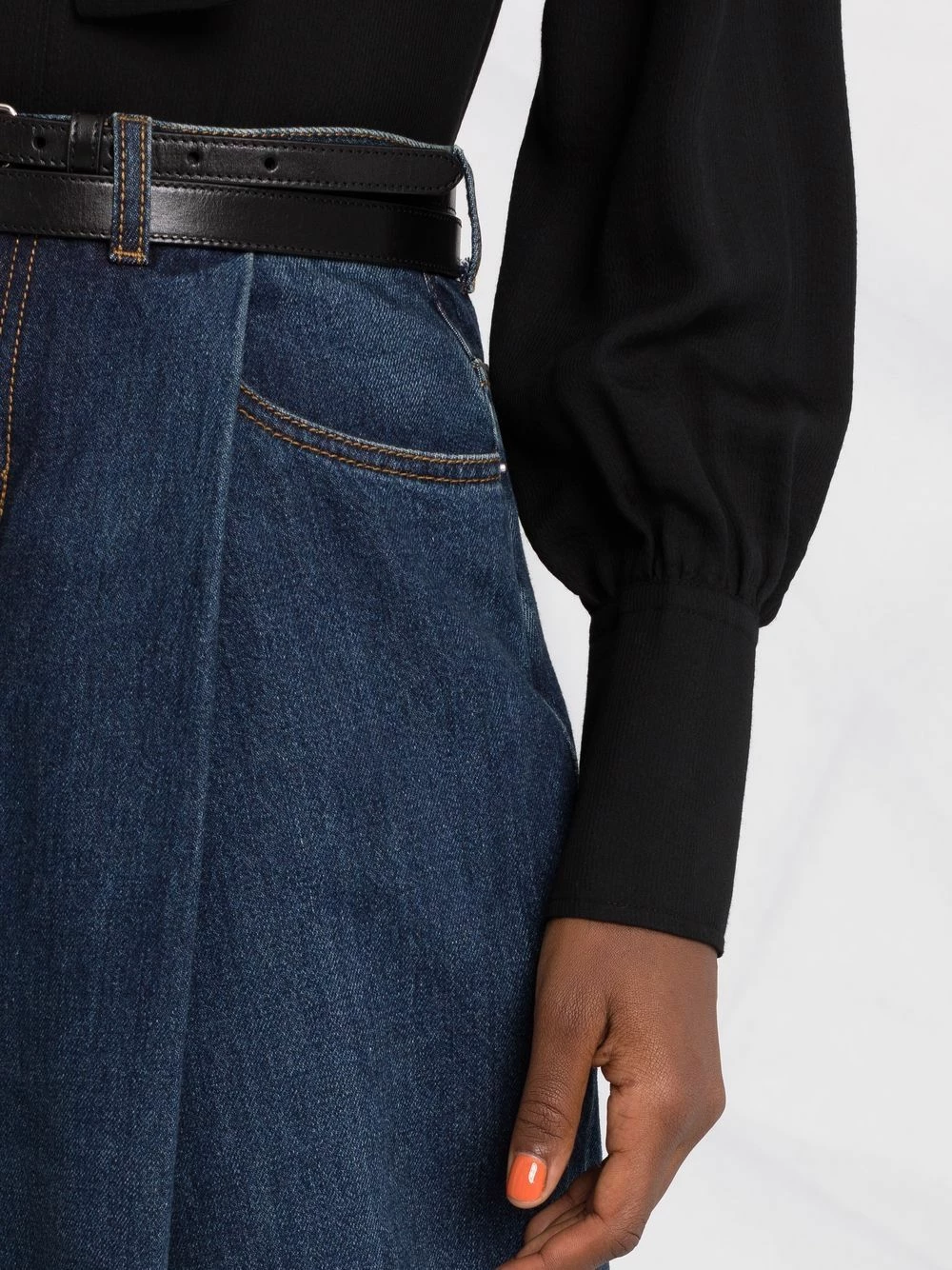 Alexander McQueen High rise tapered jeans 3 Alexander McQueen high-rise tapered jeans