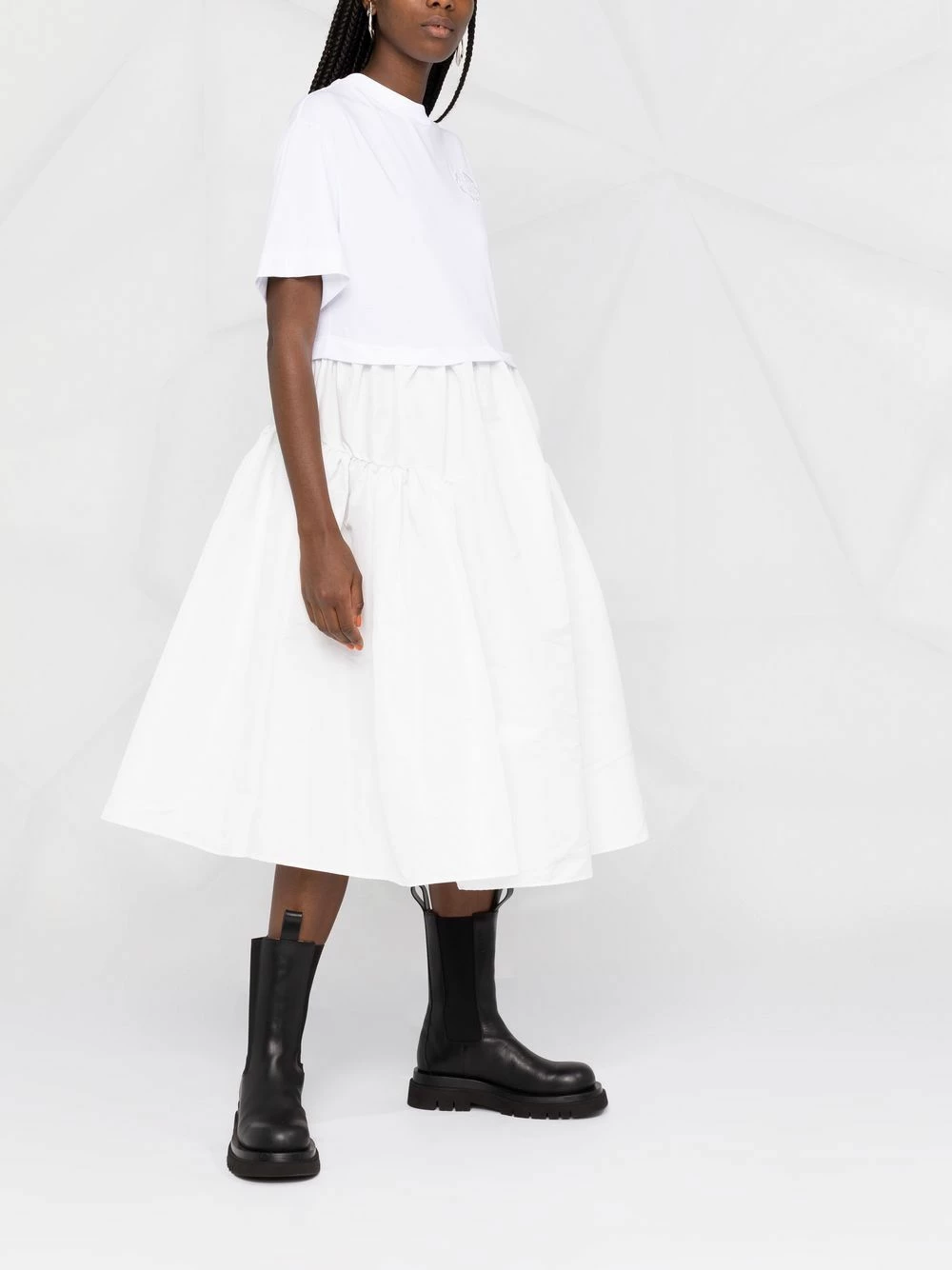 Alexander McQueen Embroidered motif short sleeve dress 4 Alexander McQueen embroidered-motif short-sleeve dress