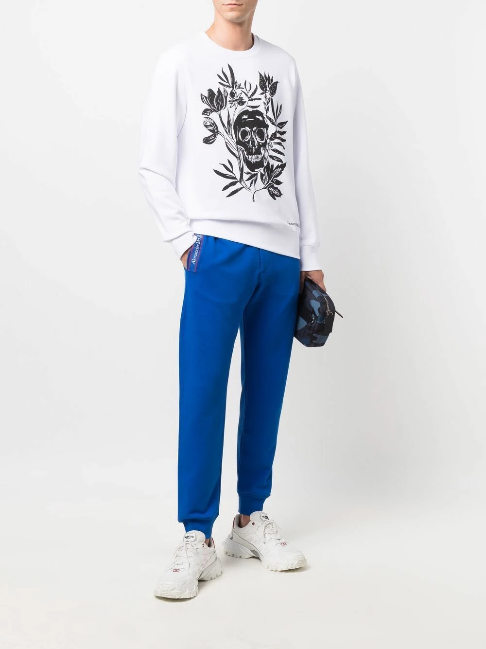 Alexander McQueen Graphic print long sleeve sweatshirt 2 Alexander McQueen graphic-print long-sleeve sweatshirt