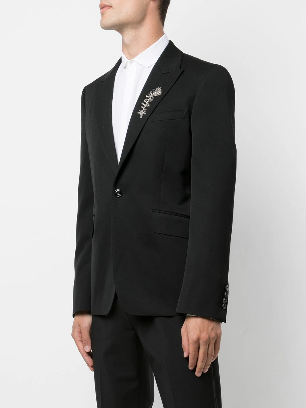 Alexander McQueen Brooch detail blazer 3 Alexander McQueen brooch-detail blazer