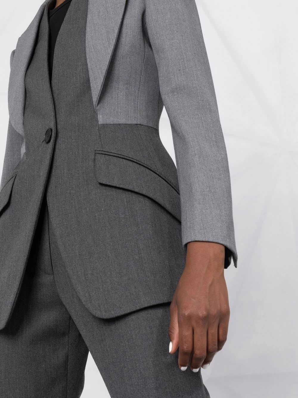 Alexander McQueen Layered single breasted jacket 3 Alexander McQueen layered single-breasted jacket