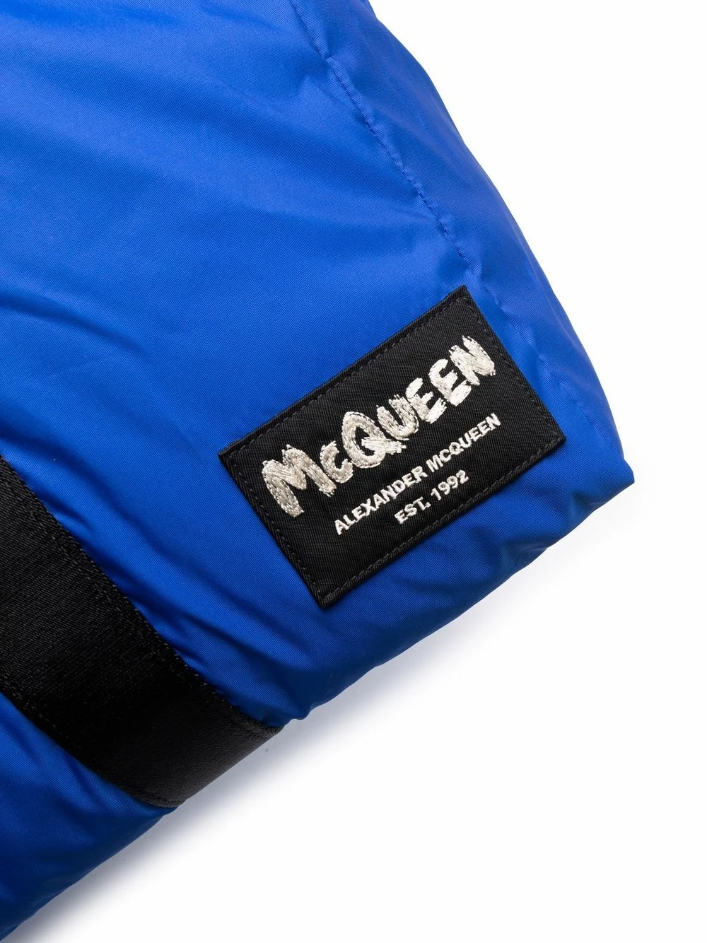 Alexander McQueen Logo patch zipped holdall 4 Alexander McQueen logo-patch zipped holdall