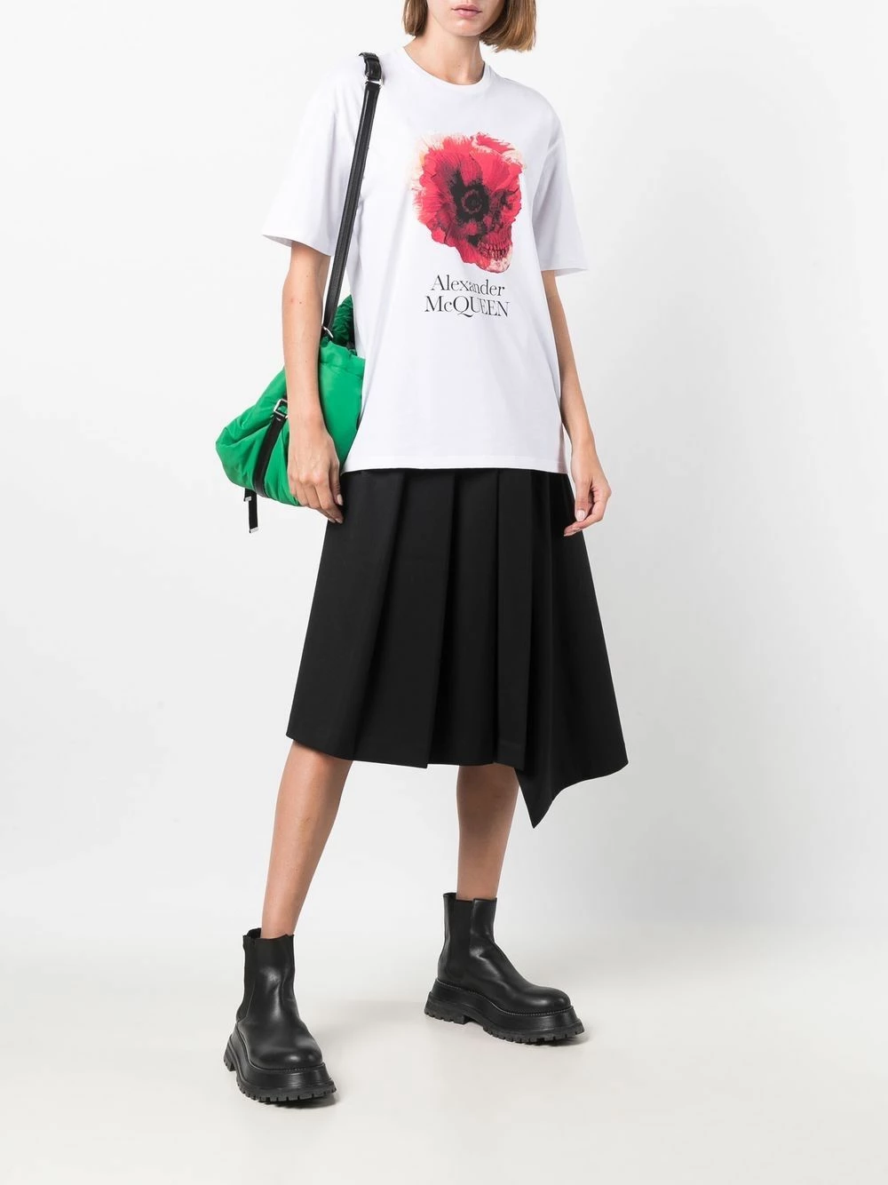 Alexander McQueen Skull floral print short sleeve T shirt 2 Alexander McQueen skull floral-print short-sleeve T-shirt