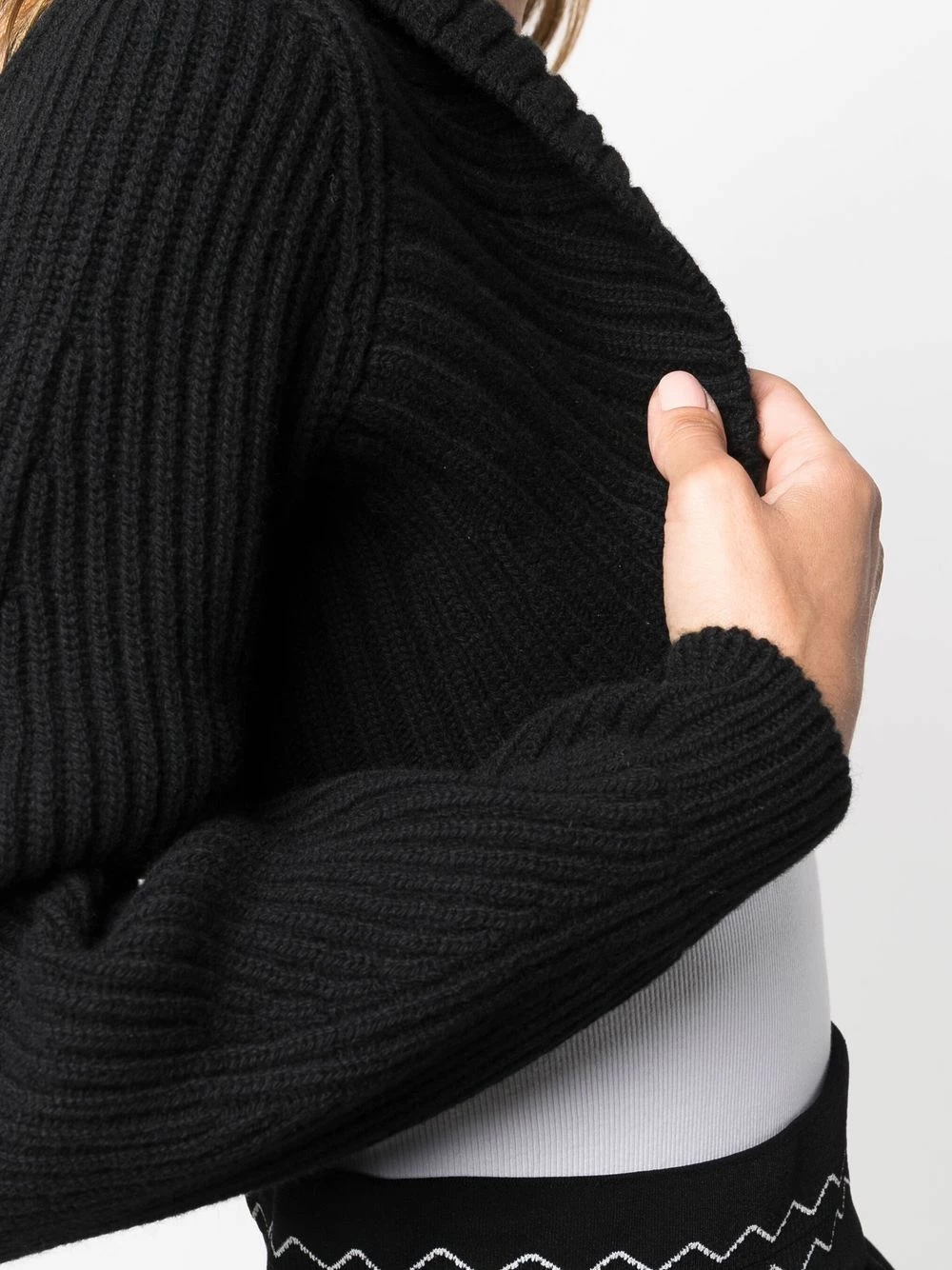 Alexander McQueen Knitted bolero jacket 5 Alexander McQueen knitted bolero jacket