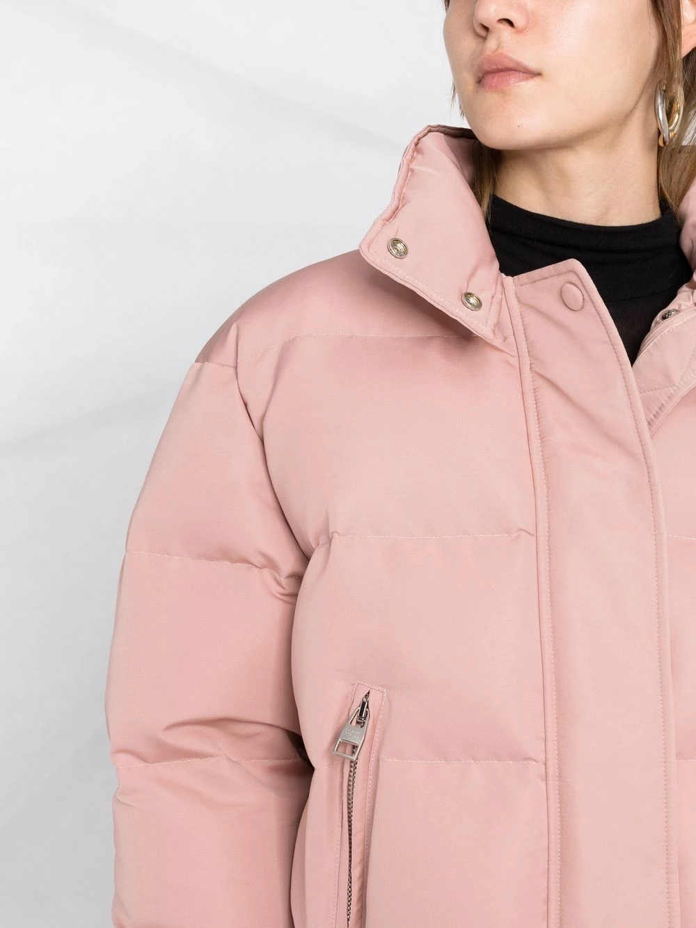 Alexander McQueen Zip pockets hooded puffer jacket 5 Alexander McQueen zip-pockets hooded puffer jacket