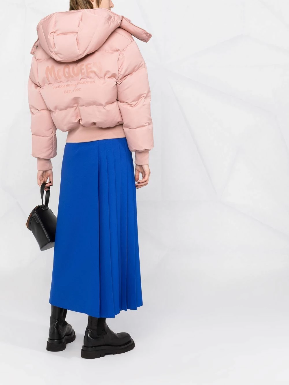 Alexander McQueen Zip pockets hooded puffer jacket 4 Alexander McQueen zip-pockets hooded puffer jacket