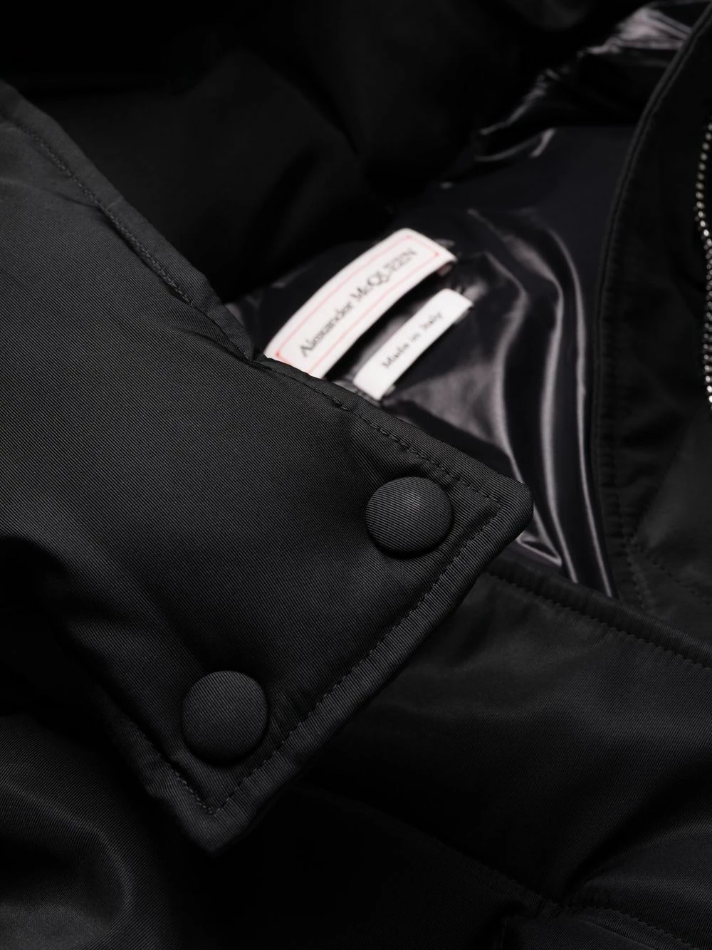 Alexander McQueen Logo print hooded puffer jacket 8 Alexander McQueen logo-print hooded puffer jacket