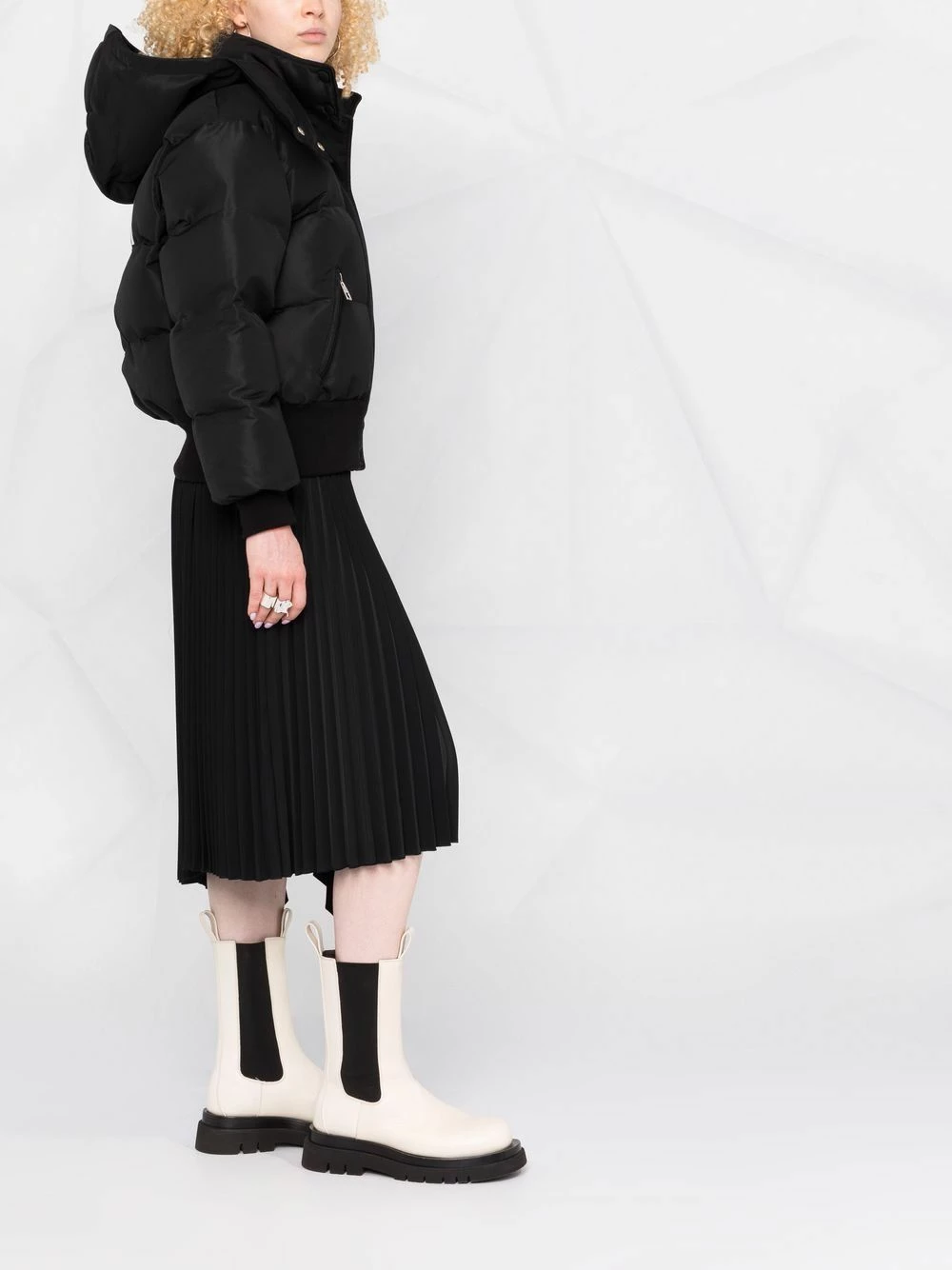 Alexander McQueen Logo print hooded puffer jacket 4 Alexander McQueen logo-print hooded puffer jacket