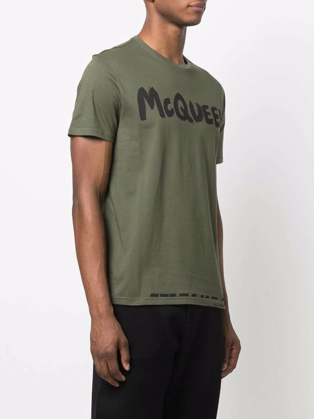 Alexander McQueen Logo print short sleeved T shirt 3 Alexander McQueen logo-print short-sleeved T-shirt