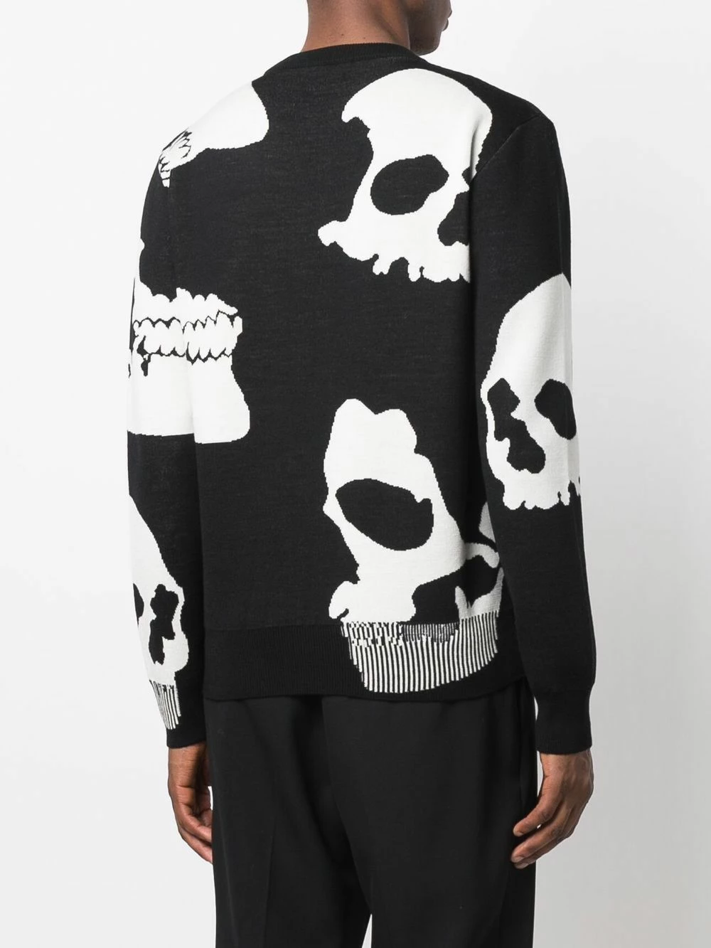 Alexander McQueen Skull print crew neck jumper 4 Alexander McQueen skull-print crew neck jumper