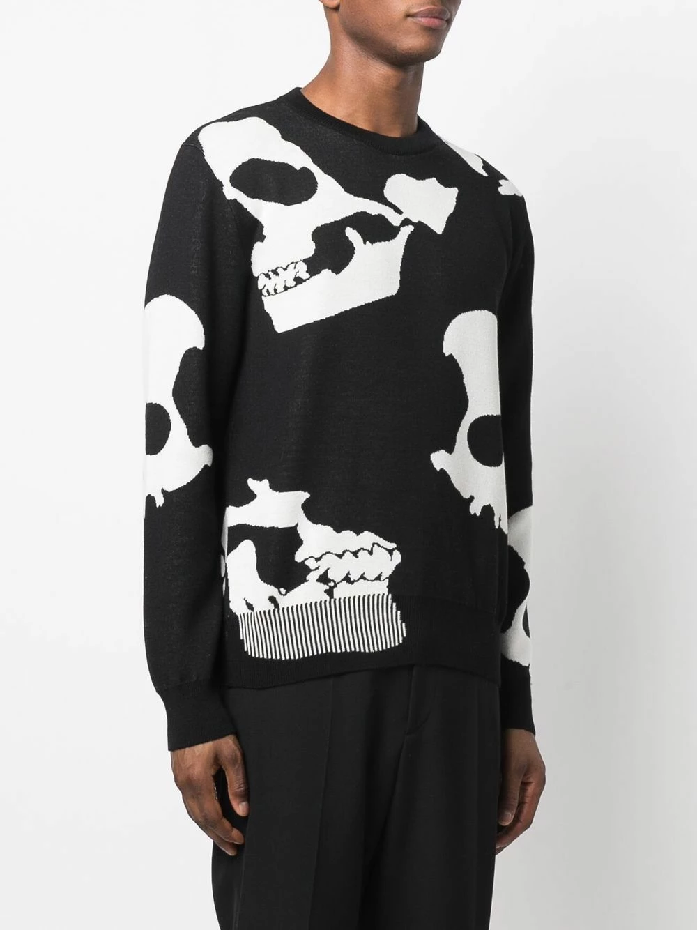 Alexander McQueen Skull print crew neck jumper 3 Alexander McQueen skull-print crew neck jumper