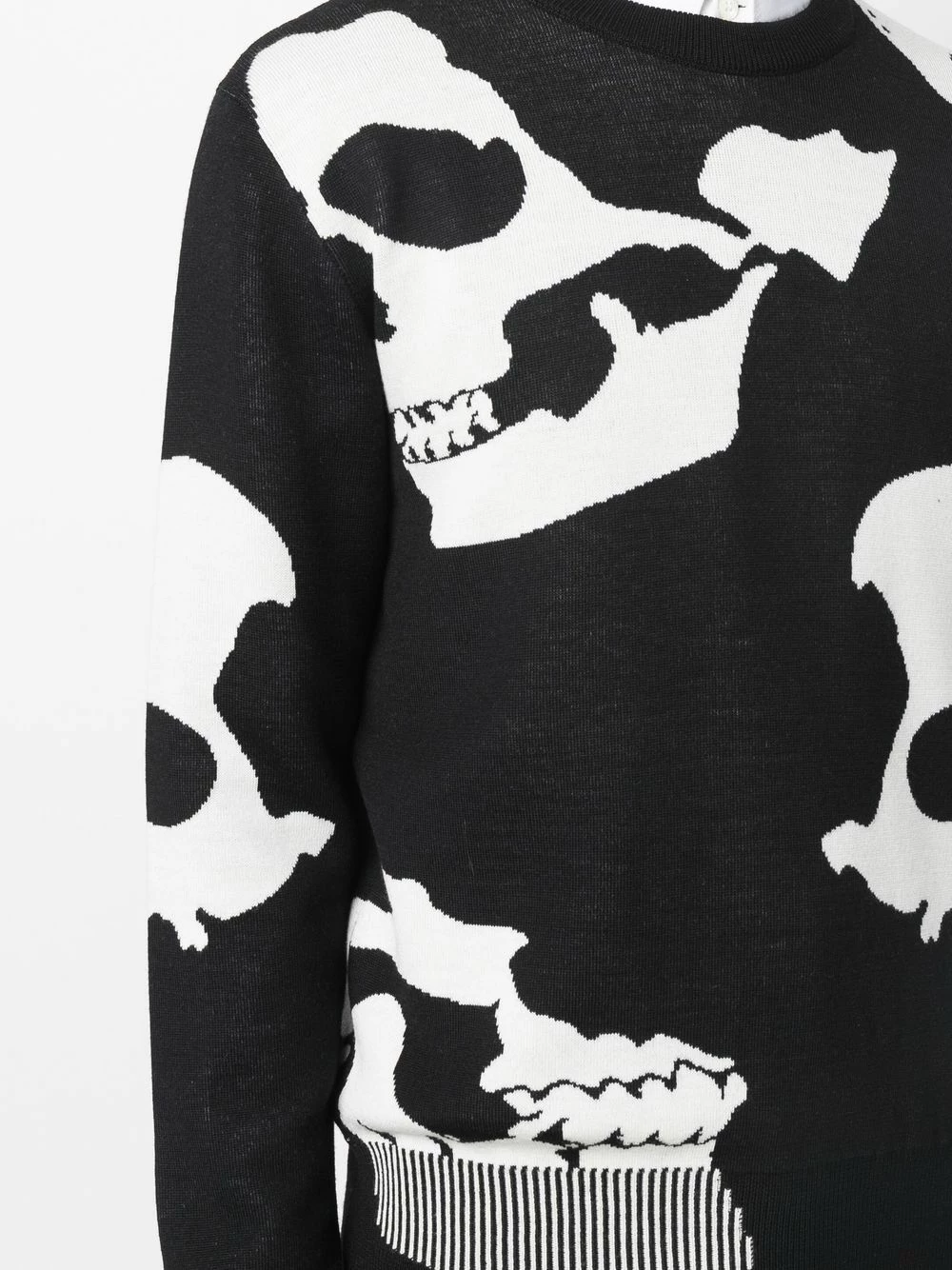 Alexander McQueen Skull print crew neck jumper 5 Alexander McQueen skull-print crew neck jumper