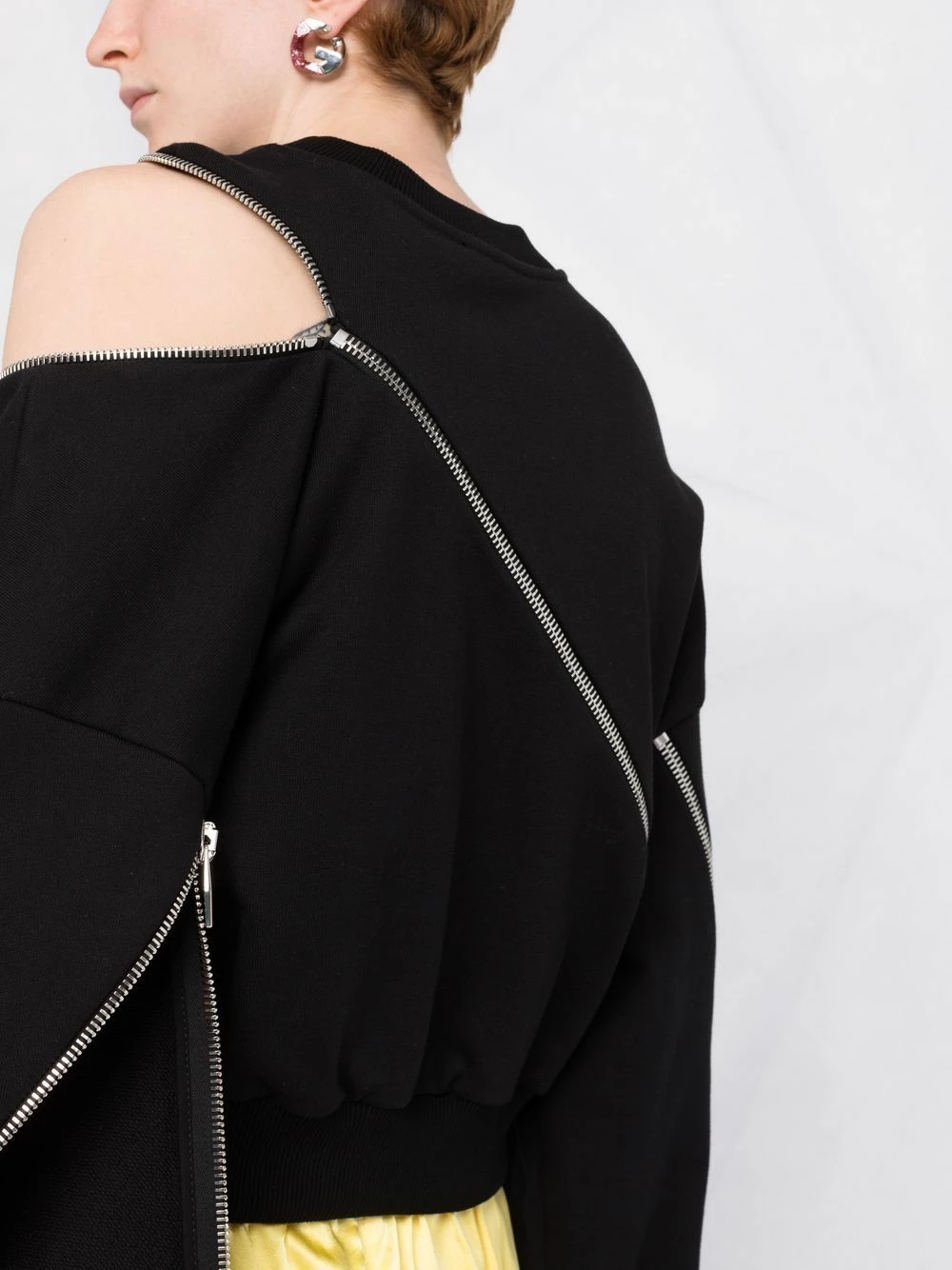 Alexander McQueen Cut out cotton sweatshirt 3 Alexander McQueen cut-out cotton sweatshirt