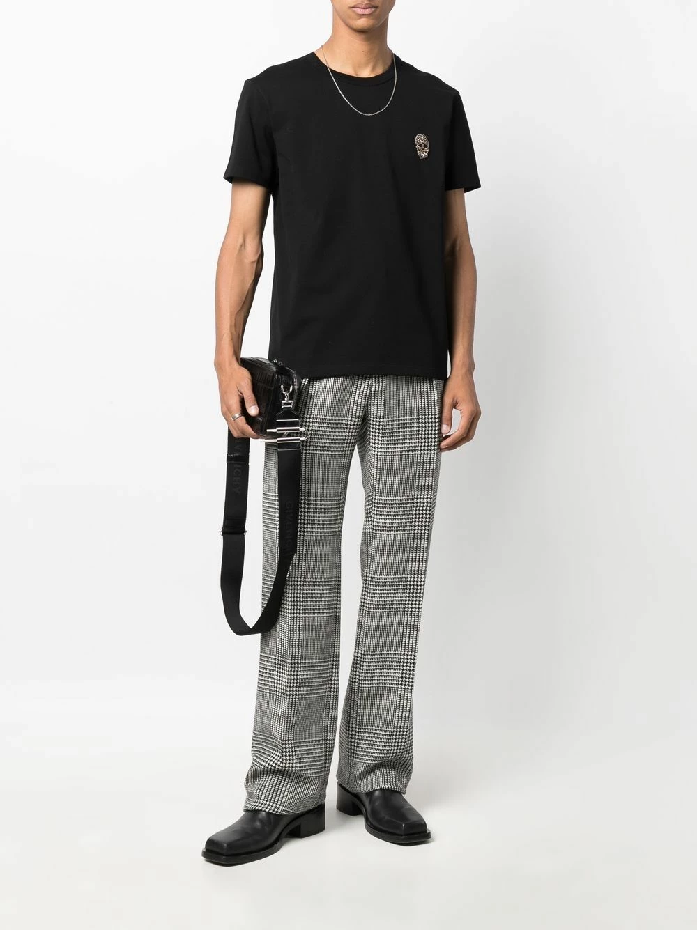 Alexander McQueen Skull studded cotton T shirt 2 Alexander McQueen skull-studded cotton T-shirt