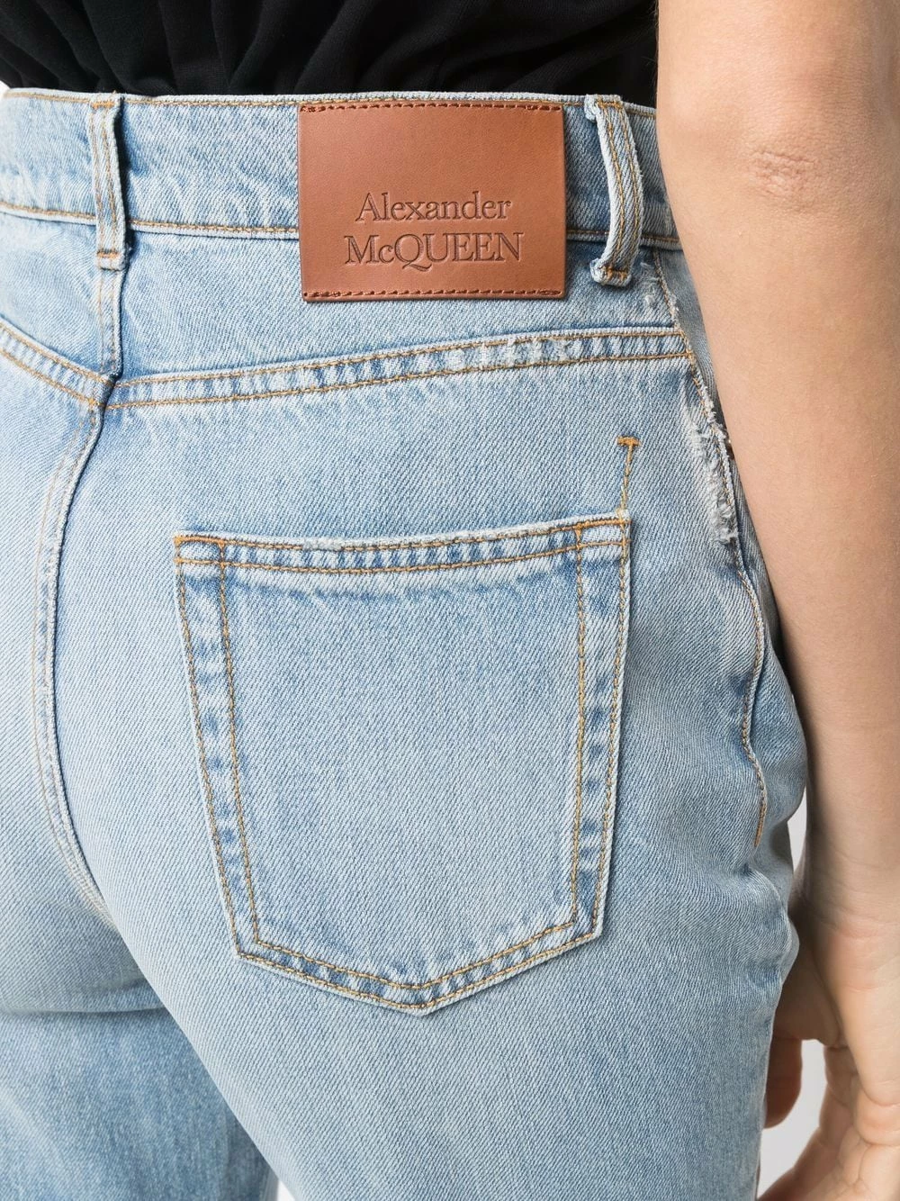 Alexander McQueen High waisted tapered jeans 5 Alexander McQueen high-waisted tapered jeans