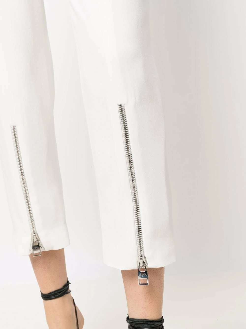 Alexander McQueen Zip detail cropped trousers 5 Alexander McQueen zip-detail cropped trousers